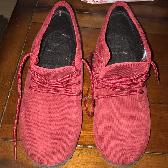 Shoes - Picture 1 of 3